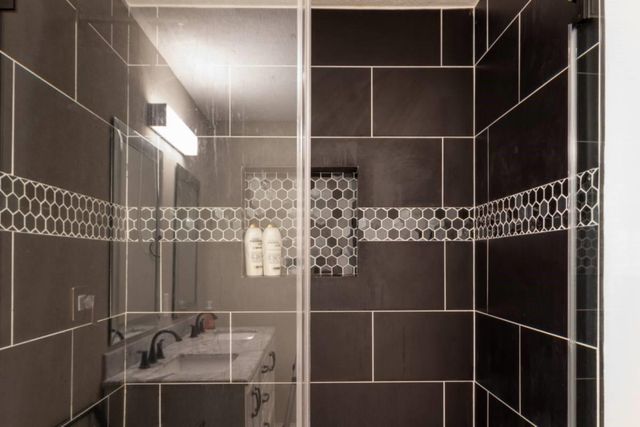 2015 Avenue L, Galveston, TX 77550