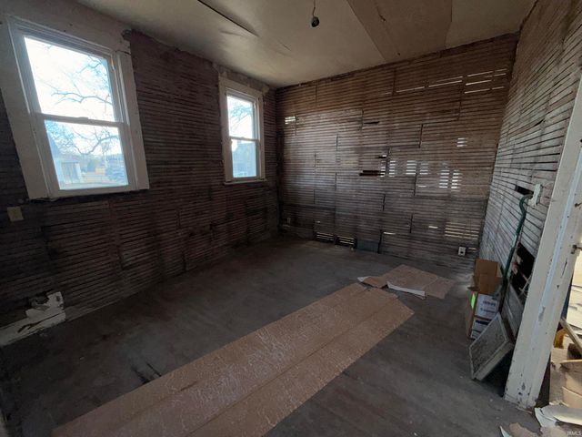 1108 E Blackford Avenue, Evansville, IN 47713