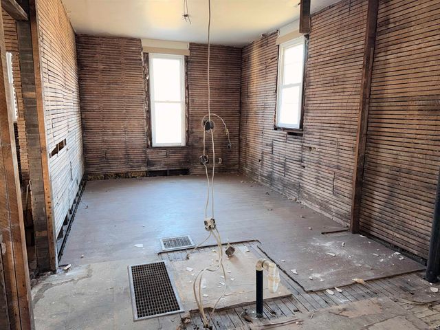 1108 E Blackford Avenue, Evansville, IN 47713