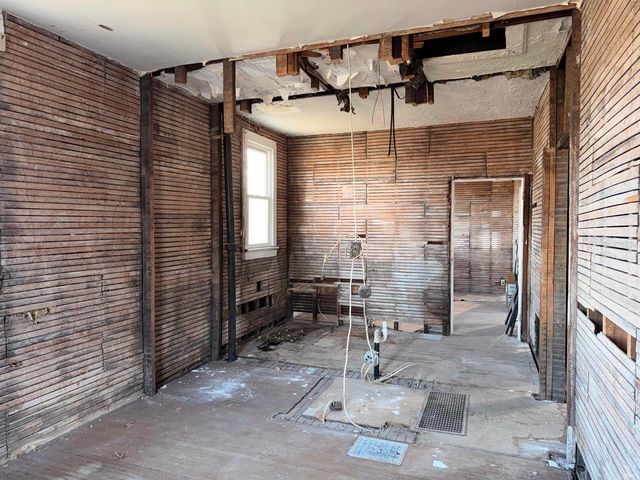 1108 E Blackford Avenue, Evansville, IN 47713