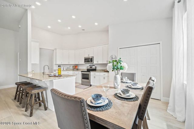 551 Borraclough Avenue NW, Palm Bay, FL 32907