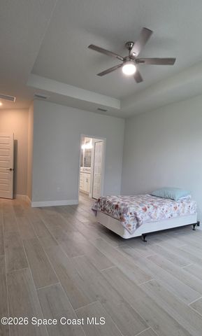 551 Borraclough Avenue NW, Palm Bay, FL 32907