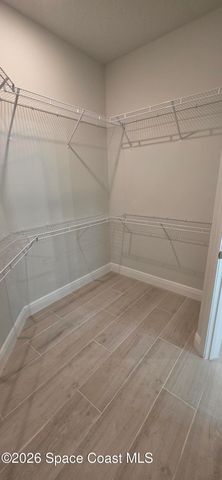551 Borraclough Avenue NW, Palm Bay, FL 32907