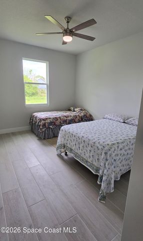 551 Borraclough Avenue NW, Palm Bay, FL 32907
