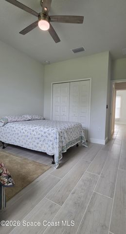 551 Borraclough Avenue NW, Palm Bay, FL 32907