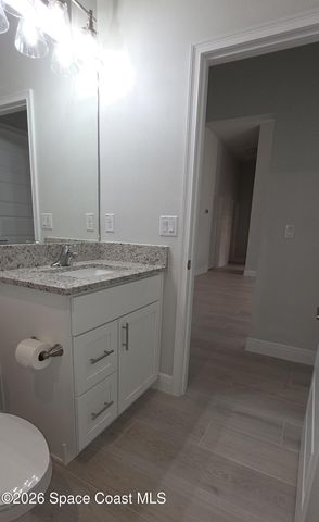 551 Borraclough Avenue NW, Palm Bay, FL 32907