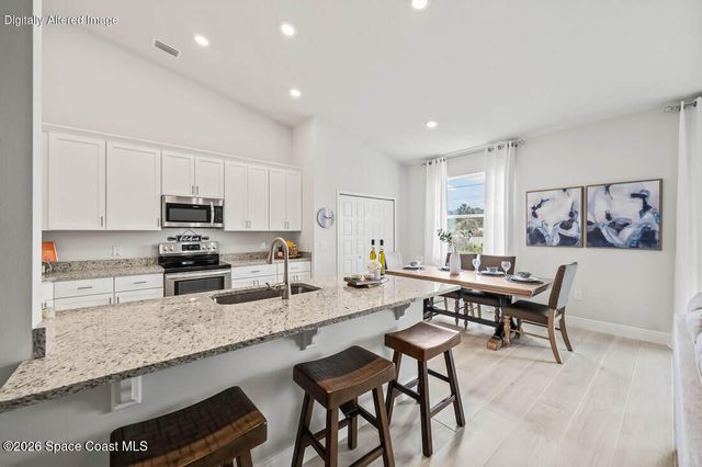 551 Borraclough Avenue NW, Palm Bay, FL 32907