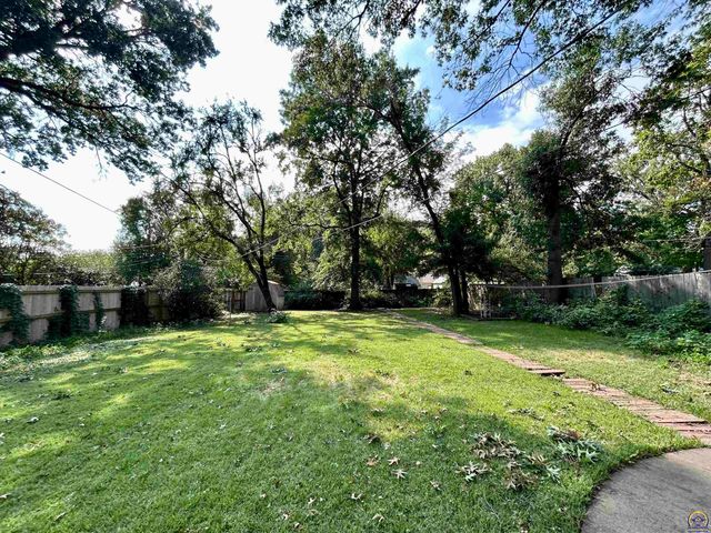 3119 SW 11th ST, Topeka, KS 66604