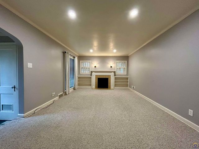 3119 SW 11th ST, Topeka, KS 66604