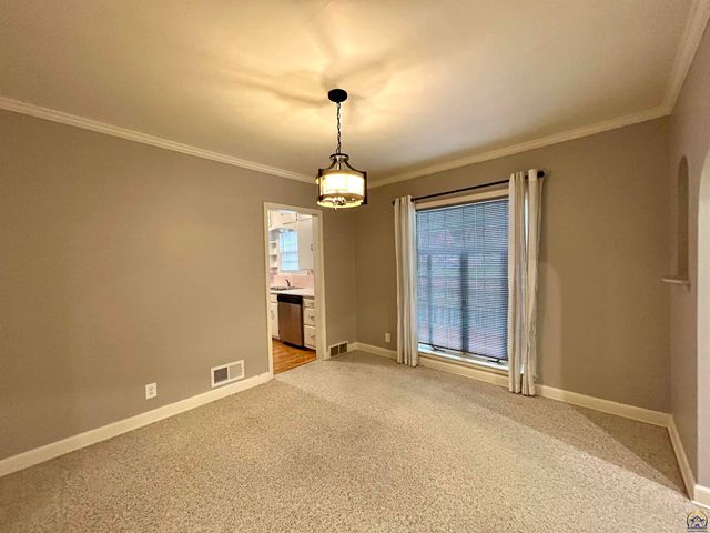 3119 SW 11th ST, Topeka, KS 66604