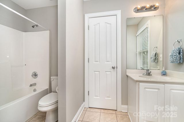 7602 Windsor Forest Place, Harrisburg, NC 28075