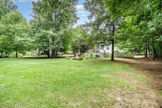 7602 Windsor Forest Place, Harrisburg, NC 28075