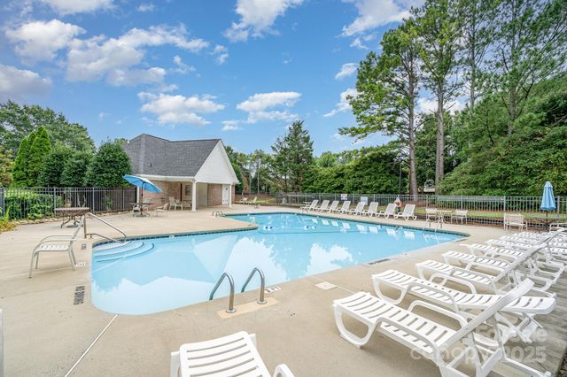7602 Windsor Forest Place, Harrisburg, NC 28075