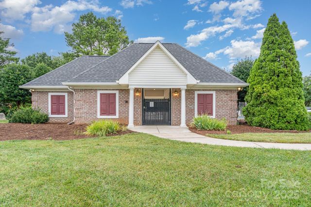 7602 Windsor Forest Place, Harrisburg, NC 28075