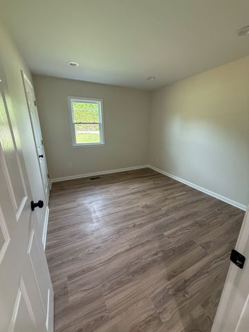 5902 Beersheba Hwy, Mcminnville, TN 37110