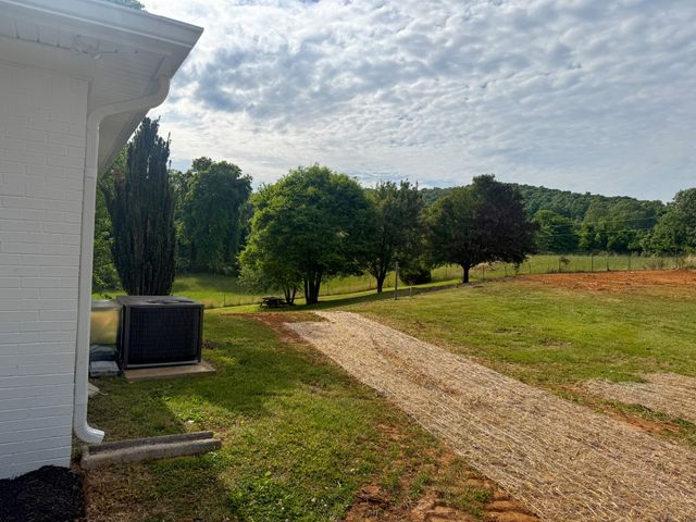 5902 Beersheba Hwy, Mcminnville, TN 37110