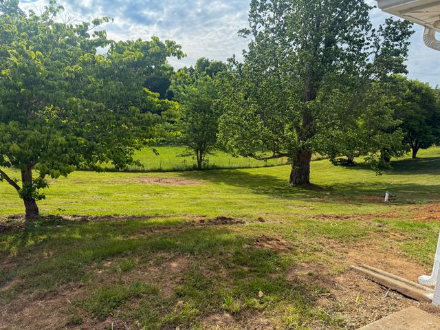5902 Beersheba Hwy, Mcminnville, TN 37110