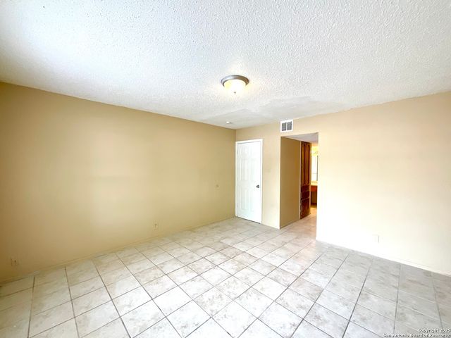 8036 WINSFORD, San Antonio, TX 78239