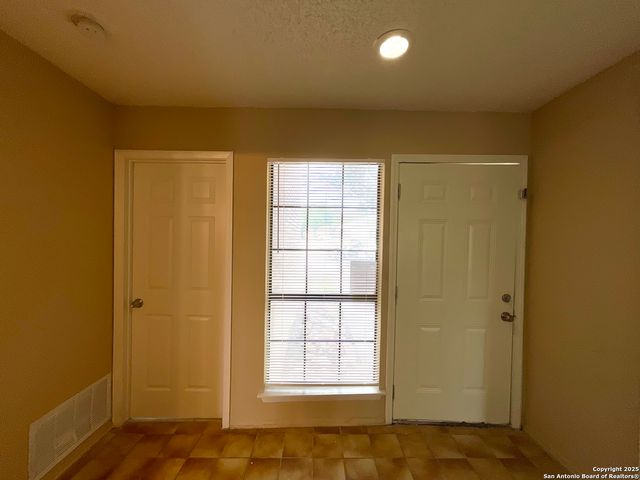 8036 WINSFORD, San Antonio, TX 78239