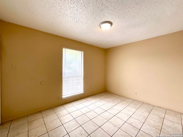 8036 WINSFORD, San Antonio, TX 78239