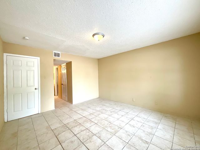 8036 WINSFORD, San Antonio, TX 78239