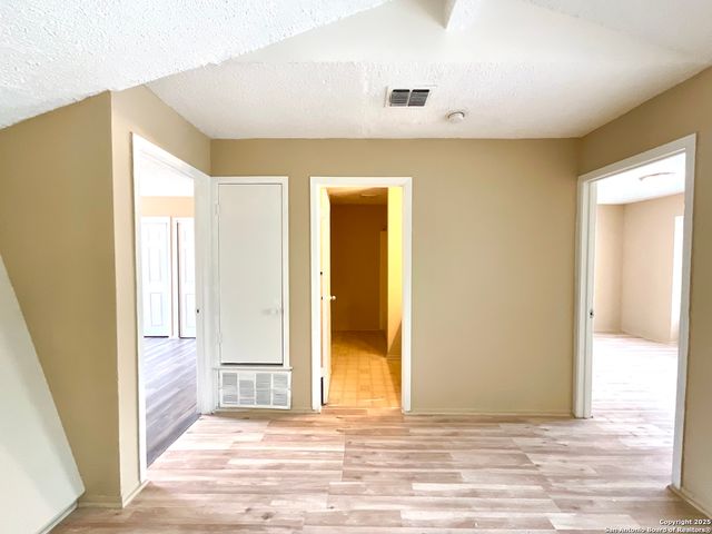 8036 WINSFORD, San Antonio, TX 78239