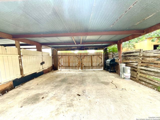 8036 WINSFORD, San Antonio, TX 78239