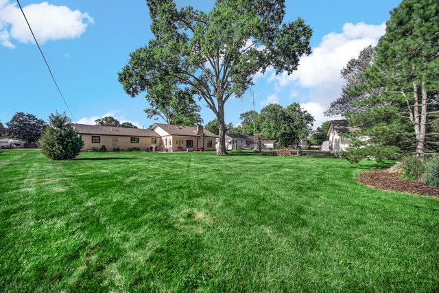8210 Hillcrest Drive, Orland Park, IL 60462