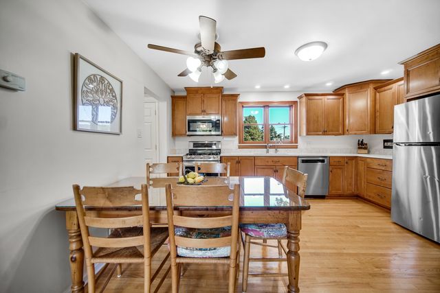 8210 Hillcrest Drive, Orland Park, IL 60462