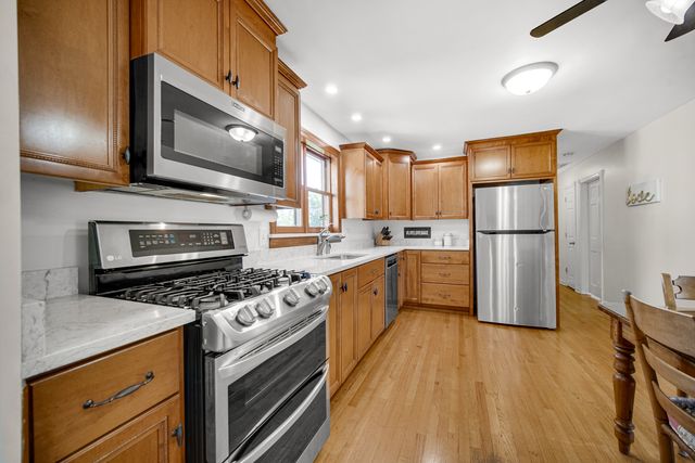 8210 Hillcrest Drive, Orland Park, IL 60462