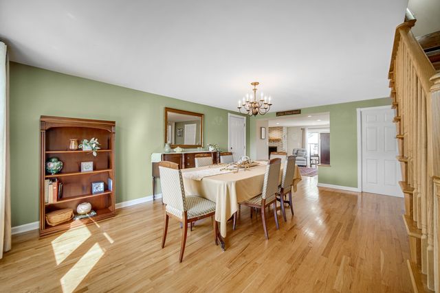 8210 Hillcrest Drive, Orland Park, IL 60462