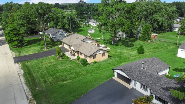 8210 Hillcrest Drive, Orland Park, IL 60462