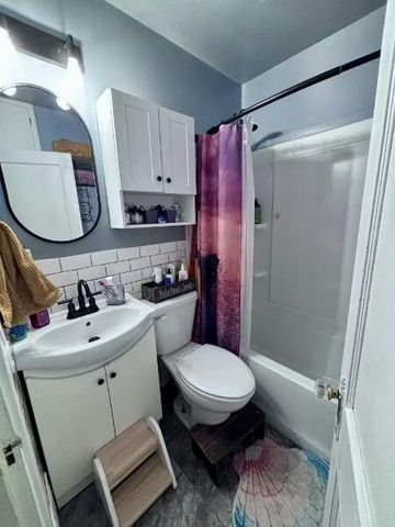 2152 Crisman Road, Portage, IN 46368