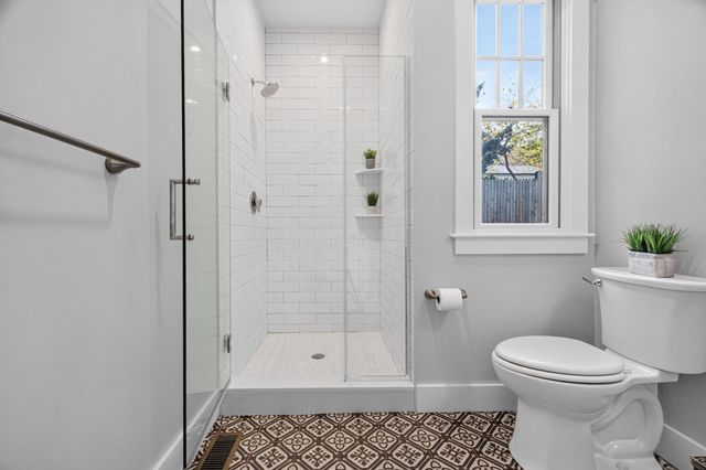 611 Centre St 1, Newton, MA 02458