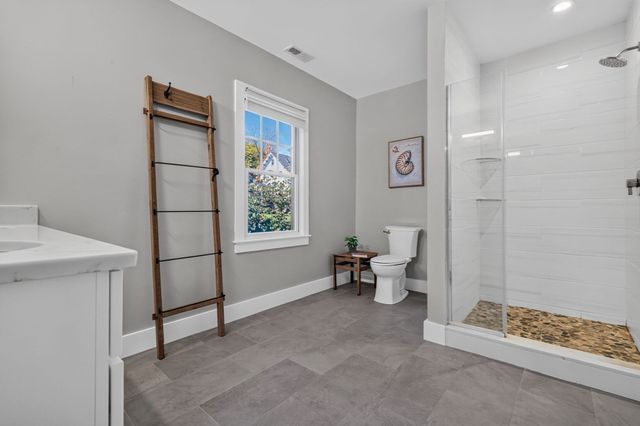 611 Centre St 1, Newton, MA 02458