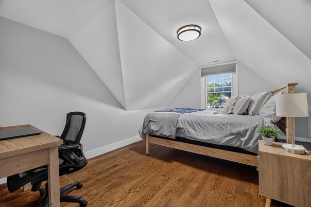 611 Centre St 1, Newton, MA 02458
