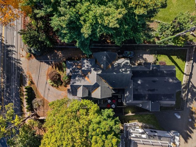 611 Centre St 1, Newton, MA 02458