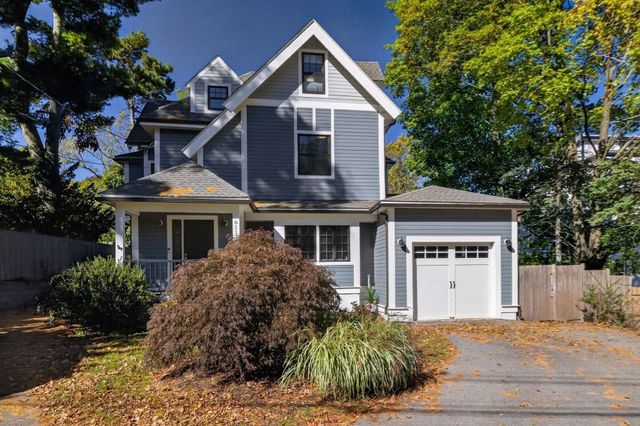 611 Centre St 1, Newton, MA 02458