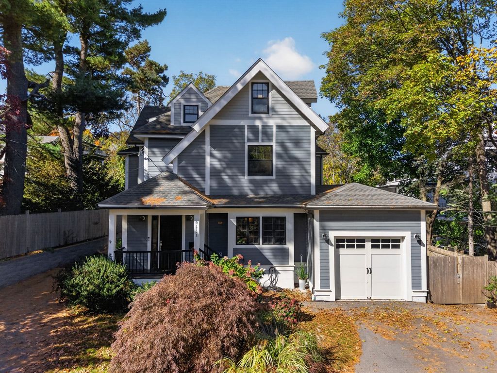 611 Centre St 1, Newton, MA 02458