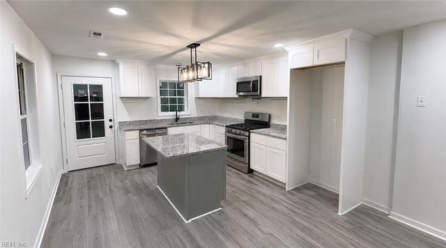 5806 Fawkes ST, Portsmouth, VA 23703