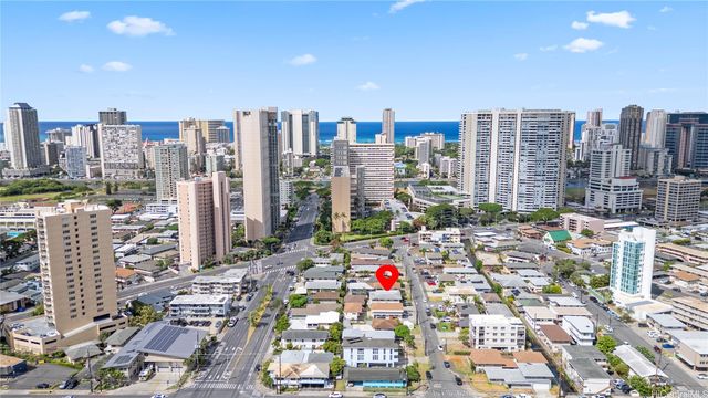 631 Hausten Street 4, Honolulu, HI 96826