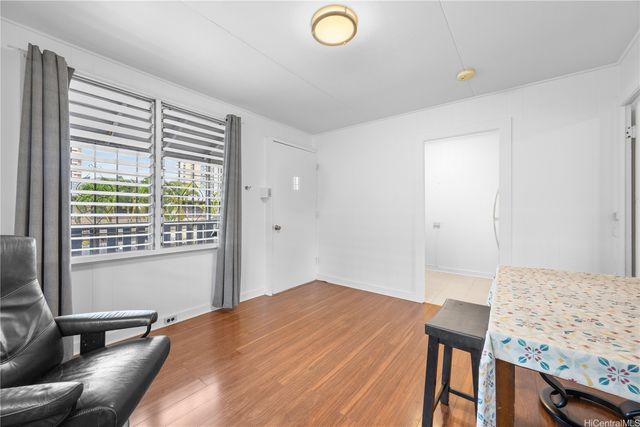 631 Hausten Street 4, Honolulu, HI 96826