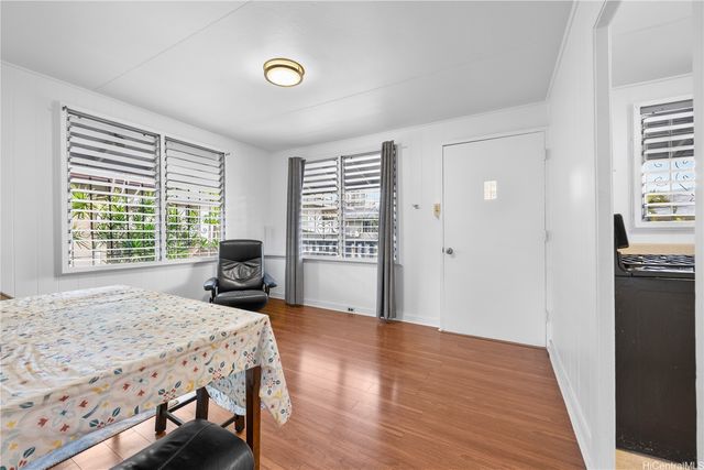631 Hausten Street 4, Honolulu, HI 96826