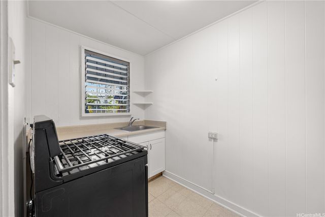 631 Hausten Street 4, Honolulu, HI 96826