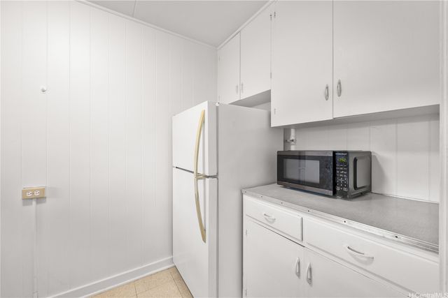 631 Hausten Street 4, Honolulu, HI 96826