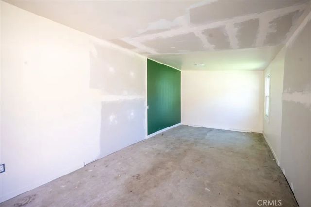 939 N Orange, Azusa, CA 91702