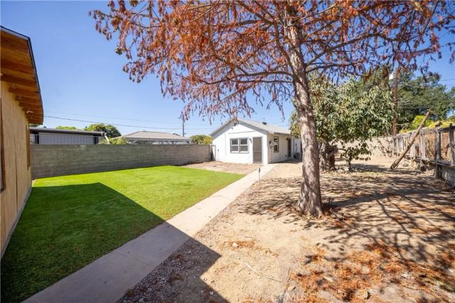 939 N Orange, Azusa, CA 91702
