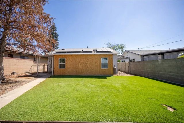 939 N Orange, Azusa, CA 91702