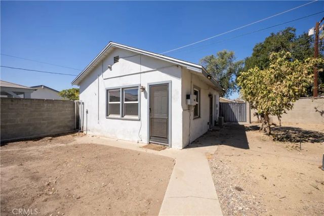 939 N Orange, Azusa, CA 91702
