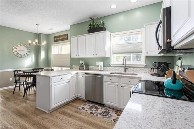 1317 Salem Crossing Road, Kernersville, NC 27284